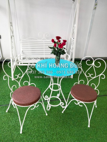 Bạn đã tìm được đơn vị chuyên gia công bàn ghế TPHCM chưa