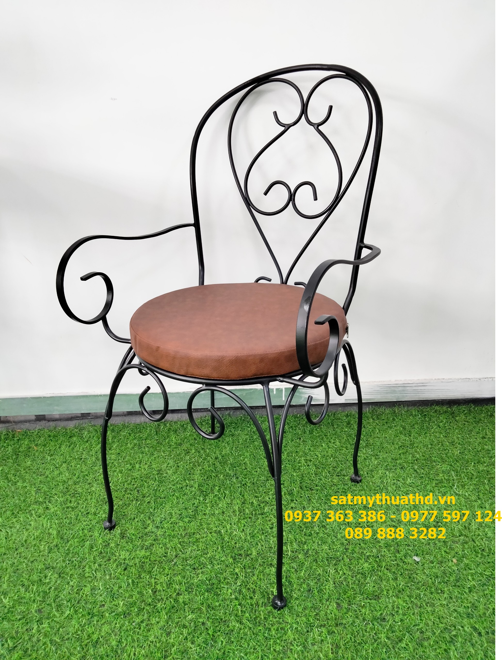 GHẾ HOA VĂN SẮT MỸ THUẬT HD002G 