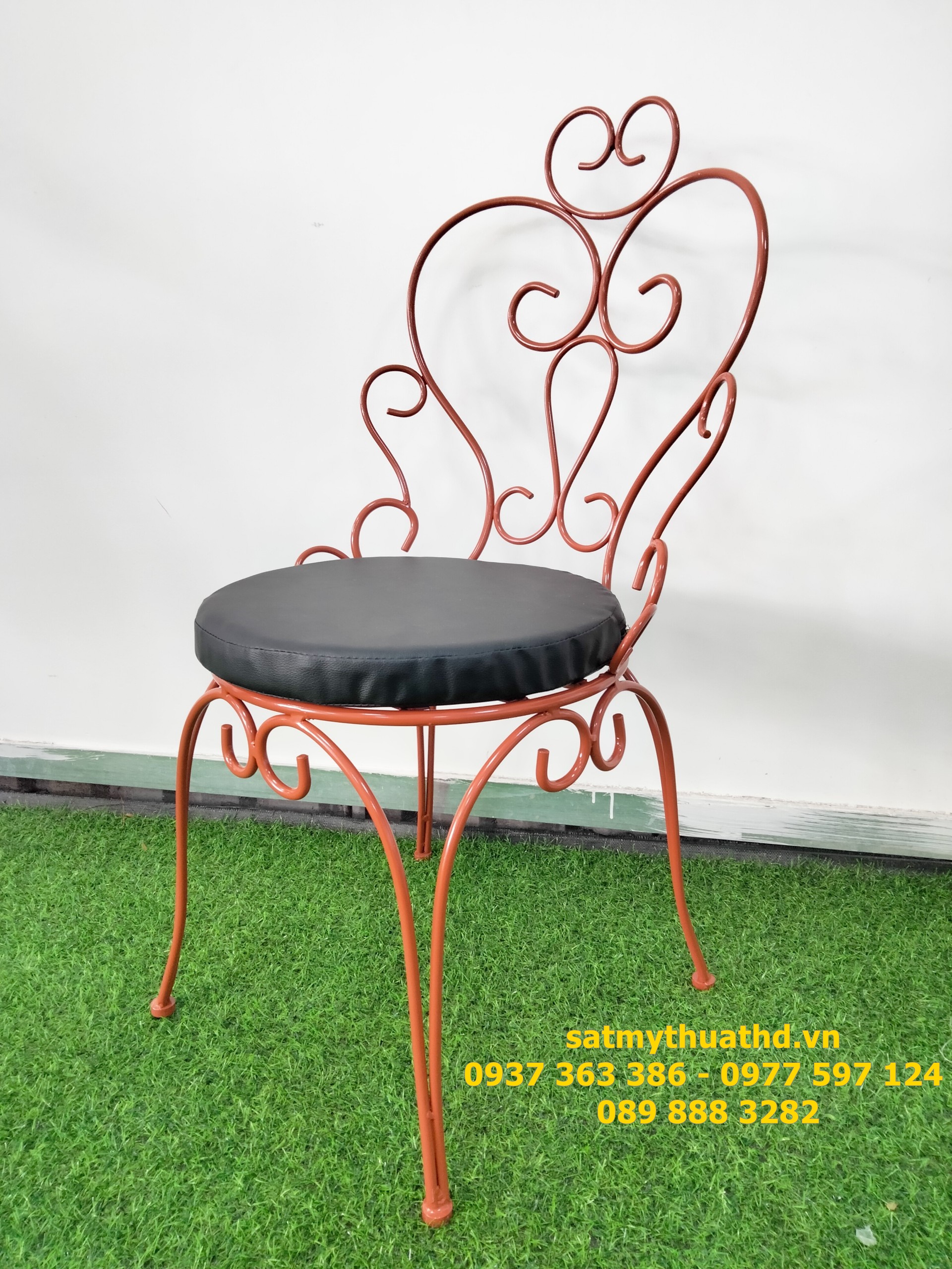 GHẾ HOA VĂN SẮT MỸ THUẬT HD004G 