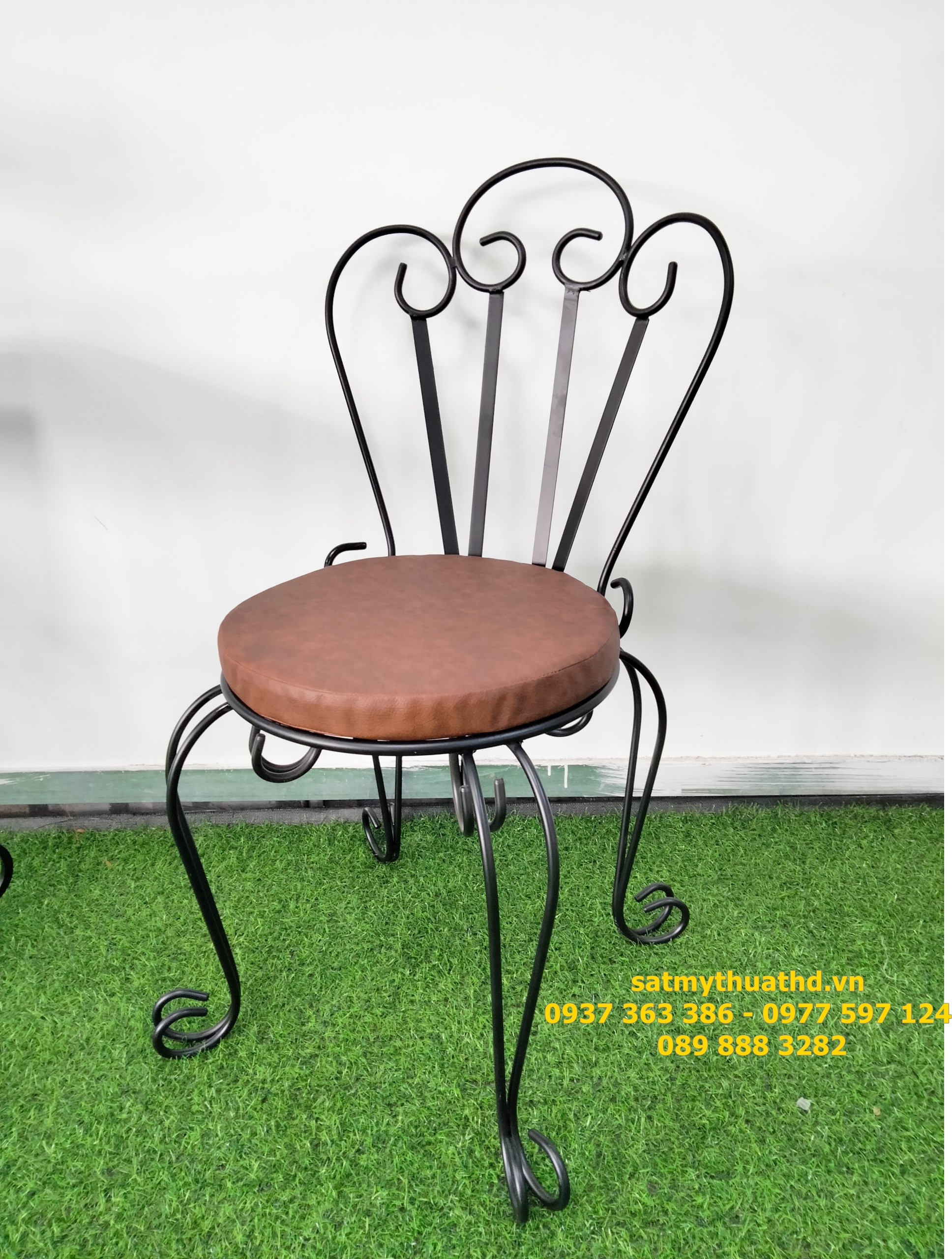 GHẾ HOA VĂN SẮT MỸ THUẬT HD013G 