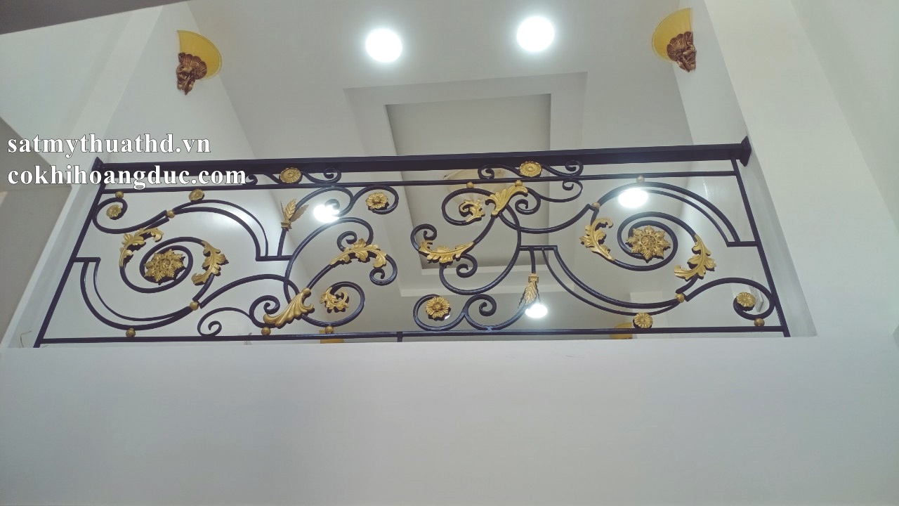 Nhận Thi Công Và Lắp Đặt Lan Can Ban Công Sắt Mỹ Thuật Tại Quận 5 Tp Hồ Chí Minh