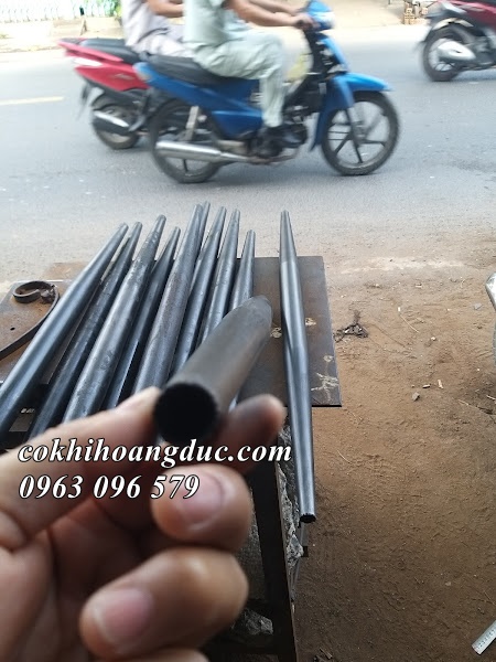 Gia Công Vuốt Ống Côn Sắt Inox 