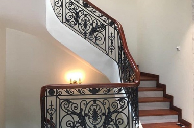 Vì sao nên chọn cầu thang sắt mỹ thuật cho ngôi nhà của bạn?